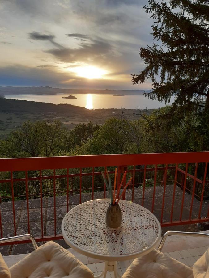 Belvedere Del Lago モンテフィアスコーネ エクステリア 写真